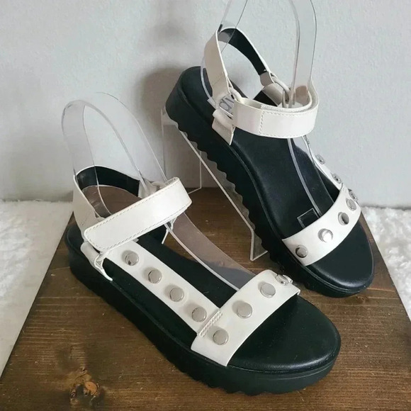 DV BY DOLCE VITA Eman Platform Studded Sandals in White/Black - Picture 1 of 5